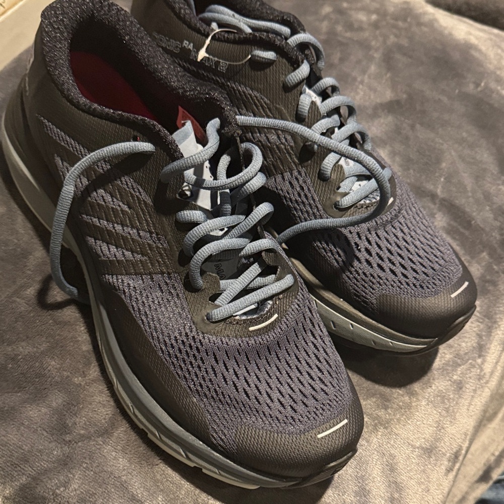 Salomon Men's Black and Blue Athletic Shoes